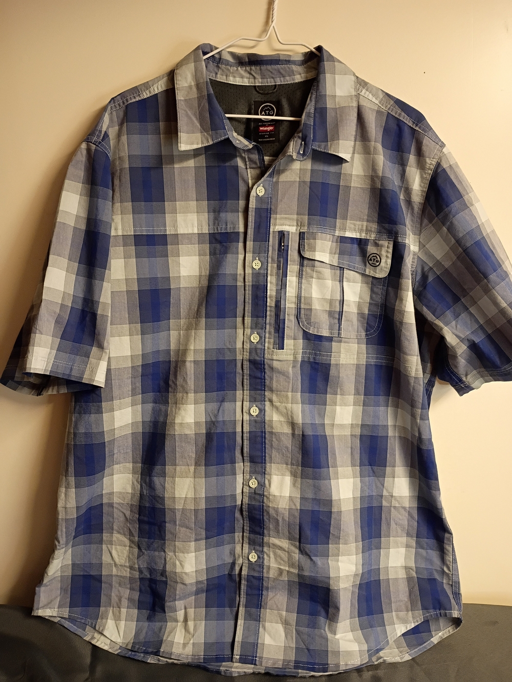 Wrangler Blue and Gray Plaid Short Sleeve Button-Down